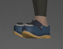 Ivalician Oracle's Shoes side.png
