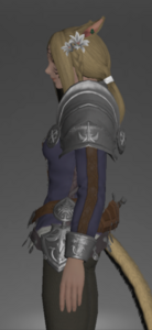Ivalician Ark Knight's Surcoat left side.png