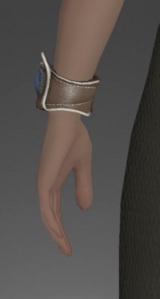 Aetherial Boarskin Wristbands rear.png
