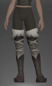Woad Skywarrior's Boots front.png