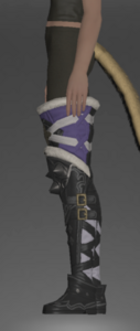 Picaroon's Leggings of Scouring side.png