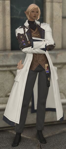 File:Paultisanne fullbody.jpg