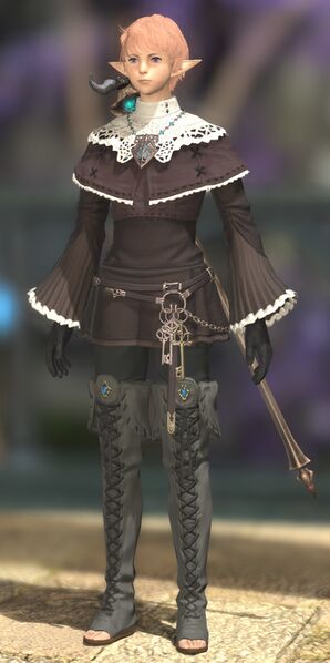 File:Taynor fullbody.jpg