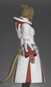 Healer's Robe right side.png