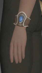 Aetherial Boarskin Wristbands side.png