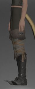 Woad Skychaser's Boots side.png