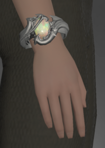 Woad Skywicce's Bangle side.png